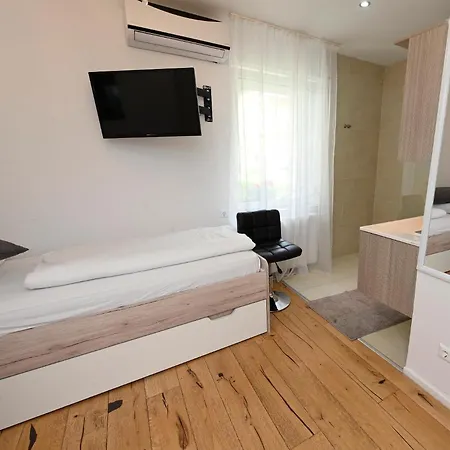 Enjoyit 3* Velden am Wörthersee