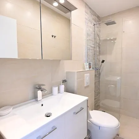 Enjoyit Pensionat 3*