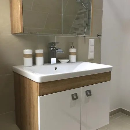 Vendégház Enjoyit Velden am Wörthersee