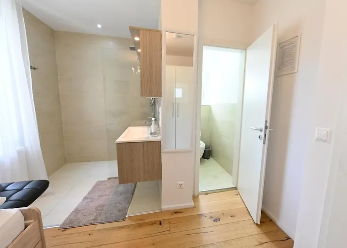 Gæstehus Enjoyit 3*